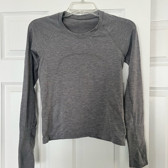 Lululemon Swiftly Tech - Picture 1 of 3